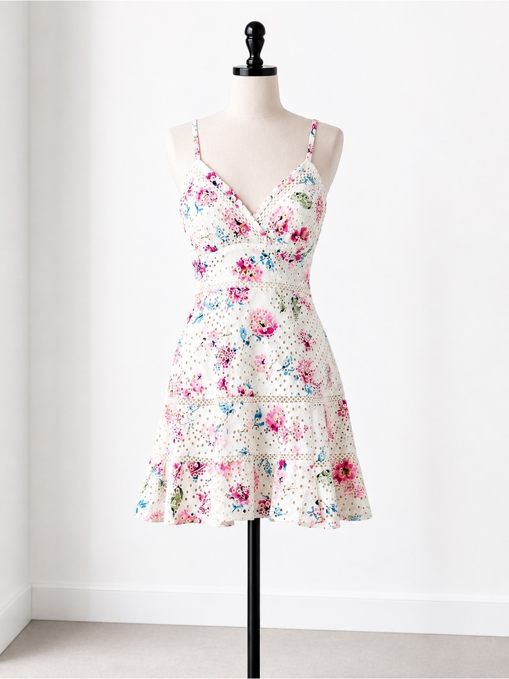 NWT Floral embroidered mini dress by Aqua Sz L
